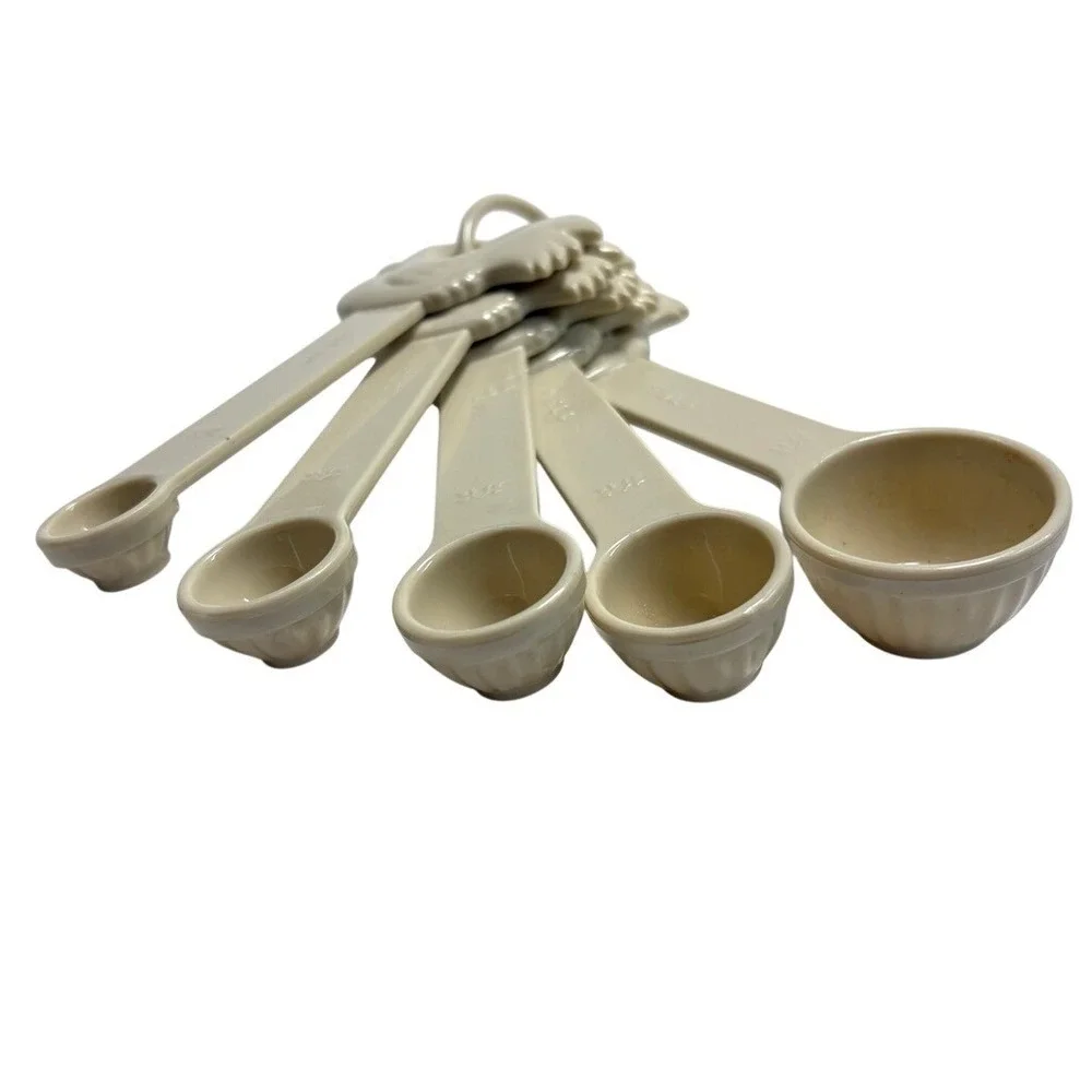 Paula Deen Rooster Measuring Spoon Set Beige Ivory Plastic Nesting Complete‎